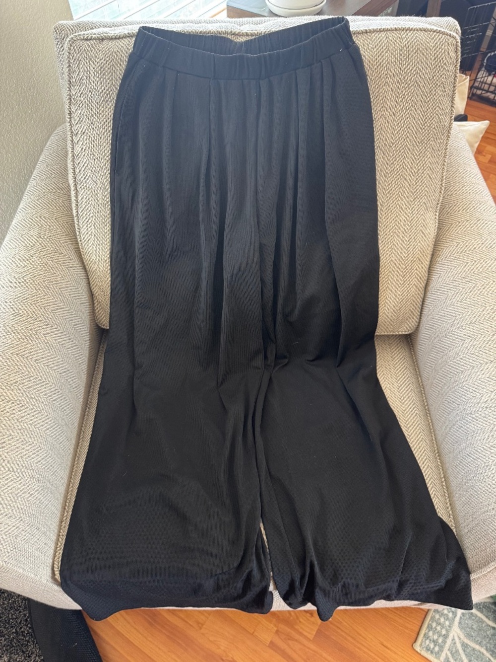 Halara / Cider Pleated Soft Black Office Pants